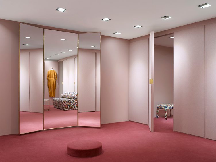 Fran Hickman dressing room with pink carpet and gold-rimmed mirror